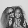 Beyoncé et sa fille Blue Ivy au mariage de son ami Todd Tourso en août 2017. La chanteuse a publié les clichés le 14 octobre sur sur son site internet.