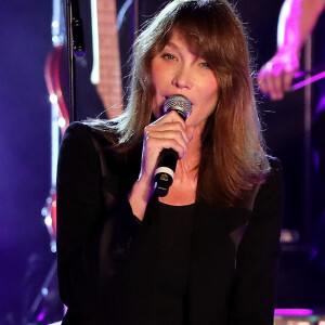 Carla Bruni-Sarkozy en concert au théâtre de Verdure du Grand Jardin à Le Lavandou le 23 juillet 2019. © Dominique Jacovides-Cyril Moreau/Bestimage