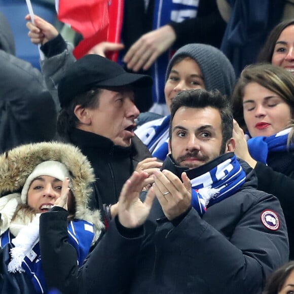 Laurent Ournac et sa femme Ludivine pendant le match de qualification de la coupe du monde de football 2018, France vs Suède au Stade de France à Saint-Denis, France, le 11 novembre 2016. La France gagne sur le score de 2-1. © Cyril Moreau/Bestimage