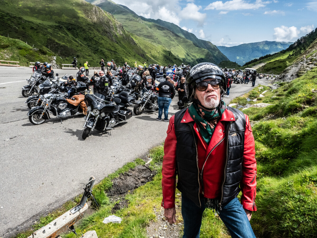 Photo Exclusif Pierre Billon Et Un Groupe De Bikers Font Un Road