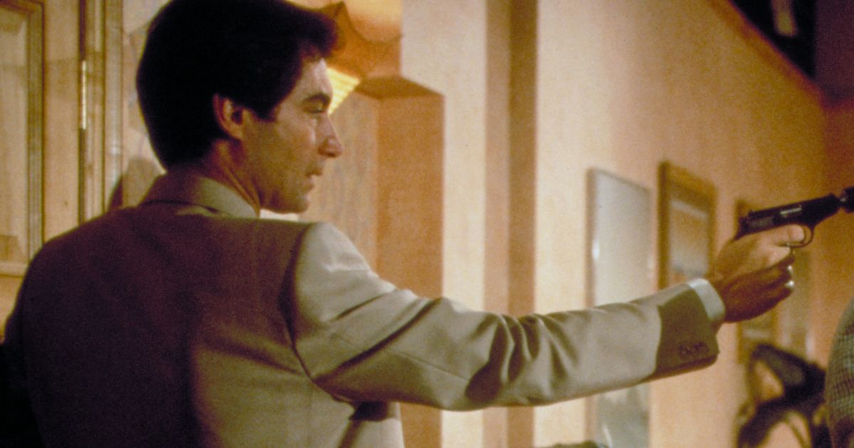 Timothy Dalton Films Et Programmes Tv John Rhys-Davies et Timothy Dalton dans le film James Bond : Tuer n'est