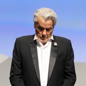 Alain Delon - Remise de la Palme d'Honneur à Alain Delon lors du 72e Festival International du Film de Cannes. Le 19 mai 2019.