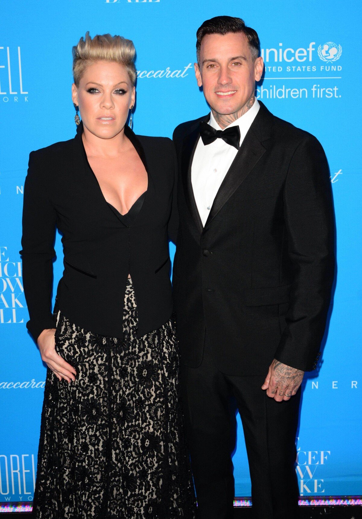 Pink et son mari Carey Hart, en thérapie de couple face aux difficultés -  Purepeople