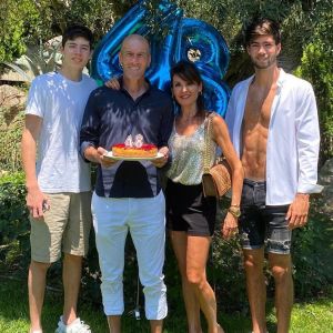 Zinédine Zidane a fêté ses 48 ans en famille à Madrid  le 23 juin 2020 mais ses fils Enzo et Luca n'étaient pas présents.