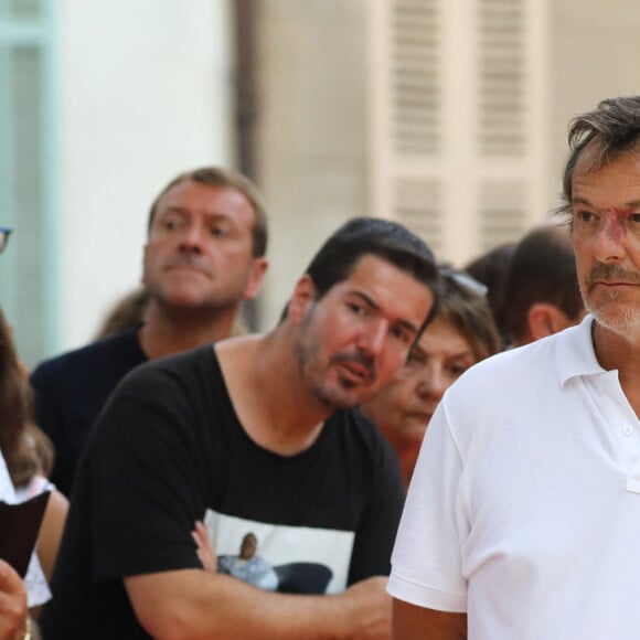 Jean-Luc Reichmann et sa femme Nathalie lors du trophée de pétanque "Sénéquier 209" sur la place des Lices à Saint-Tropez, Côte d'Azur, France, le 22 août 2019.