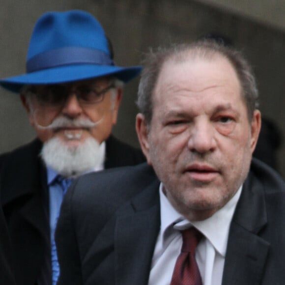 Harvey Weinstein quitte le tribunal après la fin de la troisième journée de délibérations à New York. L'ancien producteur de cinéma risque la prison à vie si le jury composé de sept hommes et cinq femmes le condamne à New York. Le 20 février 2020.