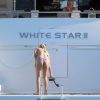 Victoria Swarovski en vacances à Ibiza sur le yacht White Star II avec des amis le 29 juin 2020.