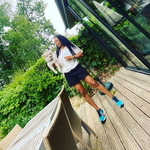 Christine Kelly se dévoile les cheveux lâchés et au naturel sur Instagram - 4 juillet 2020