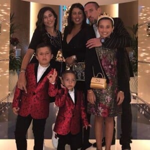 Franck Ribéry en famille pour les fêtes de fin d'année, à Dubaï. Photo publiée sur Instagram, le 31 décembre 2017.