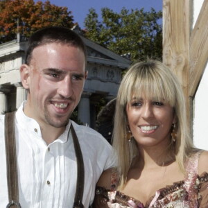 Franck Ribéry et sa femme Wahiba lors de l'Oktoberfest, à Munich, le 5 octobre 2008. Photo by Andreas Gebert/DPA/Cameleon/ABACAPRESS.COM