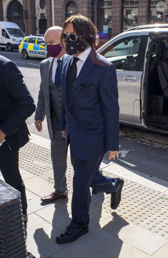 Johnny Depp arrive à la cour royale de justice à Londres, pour entamer le procès pour diffamation contre le magazine The Sun Newspaper. Le 7 juillet 2020