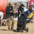 Naya Rivera et son mari Ryan Dorsey passe la journée avec leur fils Josey Hollis Dorsey au Underwood family Farms à Moorpark, le 14 octobre 2017