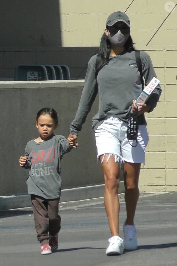 Exclusif - Naya Rivera et son fils Josey Hollis à Los Angeles, le 3 juillet 2020.