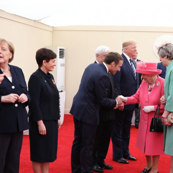 La chancelière allemande Angela Merkel, le gouverneur général de Nouvelle-Zélande Patsy Reddy, le président de France Emmanuel Macron, le président des Etats-Unis Donald Trump, la reine Elisabeth II d'Angleterre, la première ministre britannique Theresa May, le secrétaire d'État des Affaires étrangères et du Commonwealth Jeremy Hunt, le prince Charles, Philip May et Melania Trump - Réunion des leaders des Nations Alliées à Portsmouth lors du 75ème anniversaire du débarquement en Normandie pendant la Seconde Guerre Mondiale. Le 5 juin 2019