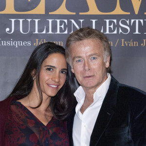 Franck Dubosc et sa femme Danièle - Photocall de la représentation de "Dream Compagnie Julien Lestel" à la salle Pleyel à Paris le 16 janvier 2020. © Coadic Guirec-Pierre Perusseau/Bestimage16/01/2020 - Paris