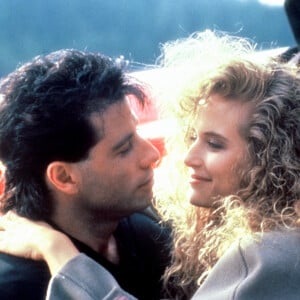 Kelly Preston et John Travolta dans le film "Les Experts" en 1989.