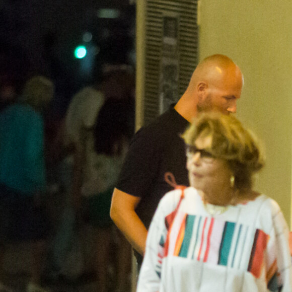 Bernard Tapie et sa femme Dominique sont allés diner au restaurant "Le Girelier" à Saint-Tropez. Le 15 juillet 2020.