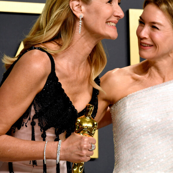 Renée Zellweger et Laura Dern - "Meilleure actrice" et "Meilleure actrice dans un second rôle", 92e cérémonie des Oscars au Dolby Theater d'Hollywood. Le 9 février 2020. @Jennifer Graylock/PA Wire