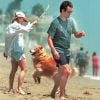 Renée Zellweger et Jim Carrey sur la plage de Malibu. Los Angeles. Le 16 août 2000.