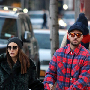 Justin Timberlake et sa femme Jessica Biel sont allés déjeuner avec leur fils Silas au restaurant Bubby dans le quartier de Downtown Manhattan à New York, le 23 février 2020.