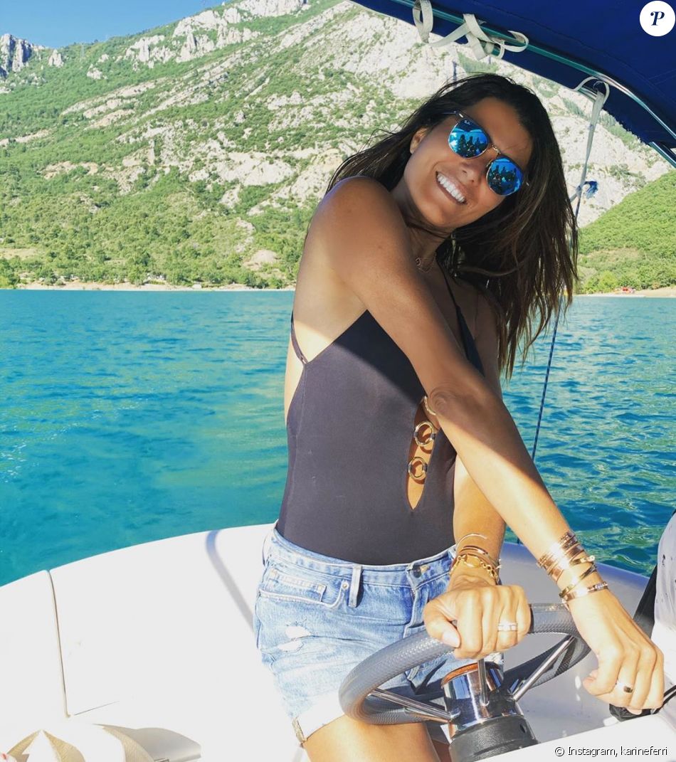 Karine Ferri En Vacances Dans Le Sud De La France Le Juillet Sur Instagram Purepeople