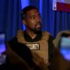 Présidentielle américaine à Los Angeles: le candidat Kanye West fond en larmes pour son premier meeting! Kanye West poursuit son chemin en politique. Le rappeur, qui a annoncé sa candidature à la prochaine élection présidentielle américaine, en novembre prochain, a tenu son premier meeting, dimanche 19 juillet, en Caroline du Sud. Vêtu d'une veste pare-balles où était inscrit "sécurité", Kanye West a abordé une foule de sujets, dans un discours décousu. Pendant une heure, il s'est exprimé devant un parterre d'invités, qui ont été tenus de signer un formulaire de décharge de responsabilité liée au coronavirus, de porter des masques et de respecter la distanciation physique, selon les médias américains. Le musicien s'est notamment emporté sur la question de l'avortement, expliquant que sa femme Kim Kardashian et lui avaient réfléchi à y avoir recours, et que son père aurait voulu qu'il ne naisse pas. "Mon père voulait que ma mère avorte de moi. Ma mère m'a sauvé la vie. Il n'y aurait pas eu de Kanye West parce que mon père était trop occupé", a-t-il lancé, en se mettant à pleurer. Le 19 juillet 2020  Kanye West reveals during presidential rally he stopped wife Kim Kardashian aborting their daughter North. The rapper said he stopped Kim from having an abortion when she was pregnant with their first child, North - after God spoke to him. He made the shocking announcement as he broke down in tears during his first presidential campaign in South Carolina. Kanye gave a long speech at the Exquis Event Center in Charleston, when the topic of abortion got brought up. “My dad wanted to abort me. My mom saved my life. There would have been no Kanye West without my mom," he said of mother Donda who passed away in 2007. The Yeezy fashion mogul then recalled debating going through their first pregnancy with Kim. He yelled to the crowd: “She had the pills in her hand! My girlfriend called me screaming, crying. I'm a rapper. And she said: 'I'm pregnant'. She was crying." Kanye - who said he was working on his laptop in Paris at the time - added: "My screen went black and white. And God said: 'If you f with my vision, I'm going to f with yours. And I called my girlfriend and said: 'We're going to have this child'. Even if my wife were to divorce me after this speech, she brought North into this world." He then screamed: “I almost killed my daughter. No Plan B. There is Plan A.” Kim gave birth to their first child together, North, on June 15, 2013. She also shares sons Saint, 4, Psalm, 1, and two-year-old daughter Chicago with the musician. West spent much of the time discussing abortion, and announced that he wanted women to be given money by the government for bearing children, to discourage abortion. "Abortion should be legal but the option of maximum increase should be available," he said. "Everybody who has a baby gets a million dollars or something." He pointed out that Steve Jobs was adopted, and said it 'takes a village' to raise a child, emphasizing that he wanted all mothers to be free from worries about child care, adding: "It takes a village to raise a child. No matter how much money you have. Society is set up for single women to not have a village. So I moved to a small town, in Cody, Wyoming." He also said that he was concerned about gun violence, but supported gun ownership, saying: "When other countries come in, and you have no weapons, what do you think will happen? You're enslaved. Guns don't kill people, people kill people" - 19th july 202019/07/2020 - Los Angeles