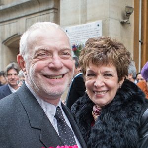 Exclusif - Catherine Laborde a épousé son compagnon de longue date Thomas Stern, publicitaire, samedi 9 novembre 2013 à la mairie du 2e arrondissement de Paris.