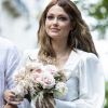 Caroline Receveur - Caroline Receveur et Hugo Philip arrivent à la Mairie du 16ème arrondissement à Paris pour leur mariage, le 11 juillet 2020.