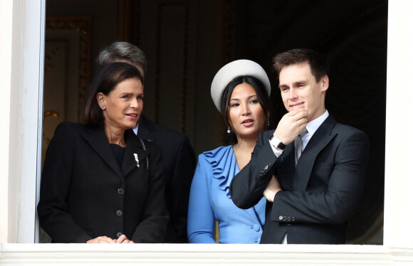 La princesse Stéphanie de Monaco, son fils Louis Ducruet et sa femme Marie Chevallier - La famille princière de Monaco au balcon du palais lors de la Fête nationale monégasque à Monaco. Le 19 novembre 2019 © Dominique Jacovides / Bestimage