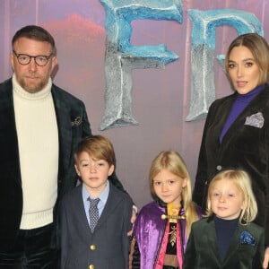 Guy Ritchie, ses enfants Rafael, Rivka, Levi et sa femme Jacqui Ainsley - Les célébrités assistent à la première de "Frozen 2" à Londres, le 17 novembre 2019.