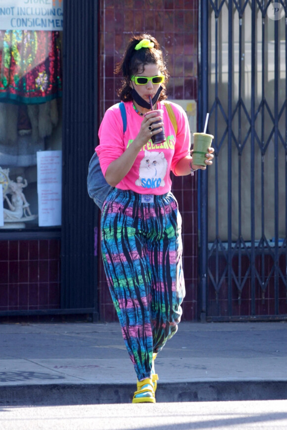 Exclusif - Soko est allée acheter un smoothie à emporter chez "Naturewell Juice Bar" à Silverlake, Los Angeles, le 6 juillet 2020.