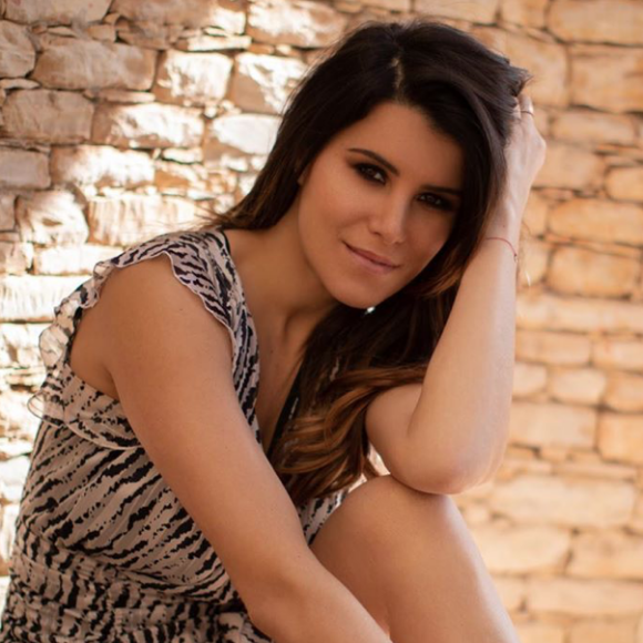 Karine Ferri. Juin 2020.