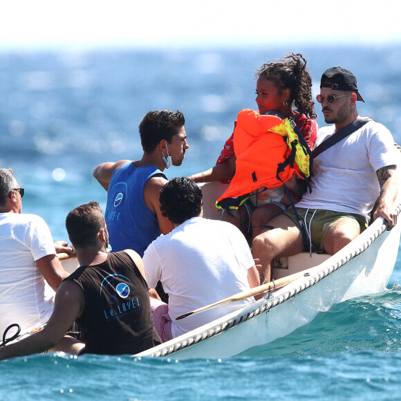 Matt Pokora et sa compagne Christina Milian et leur fils Isaiah sont allés déjeuner avec des amis au restaurant de plage Le Layet au Lavandou le 20 juillet 2020.