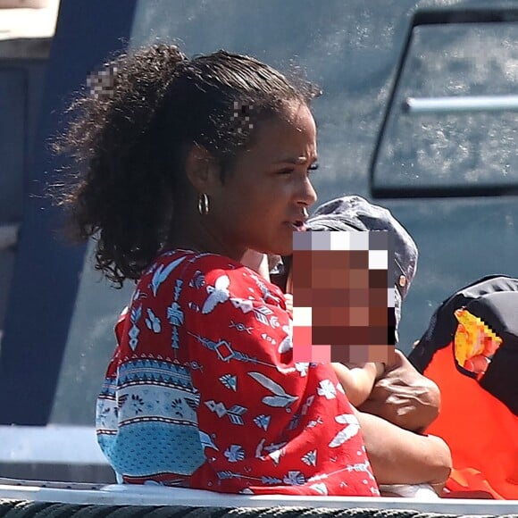 Matt Pokora et sa compagne Christina Milian et leur fils Isaiah sont allés déjeuner avec des amis au restaurant de plage Le Layet au Lavandou le 20 juillet 2020.