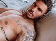 Baptiste Giabiconi : Entièrement nu sous le soleil, il profite de ses vacances