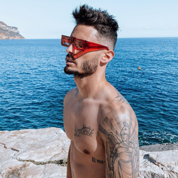 Baptiste Giabiconi en vacances aux calanques, à Cassis. Juillet 2020.