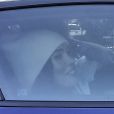 Exclusif - Megan Fox et Machine Gun Kelly ont été surpris ensemble dans un café à Los Angeles, Californie, Etats-Unis, le 15 mai 2020. Machine Gun Kelly a ensuite raccompagné Megan Fox dans sa maison de Calabasas dans son Aston Martin.