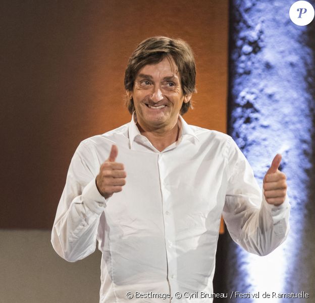 Exclusif - Pierre Palmade dans son spectacle "Pierre Palmade joue ses sketches" sur la scène du théâtre de Verdure lors de la 36ème édition du Festival de Ramatuelle. Le 4 août 2020. © Cyril Bruneau / Festival de Ramatuelle / Bestimage