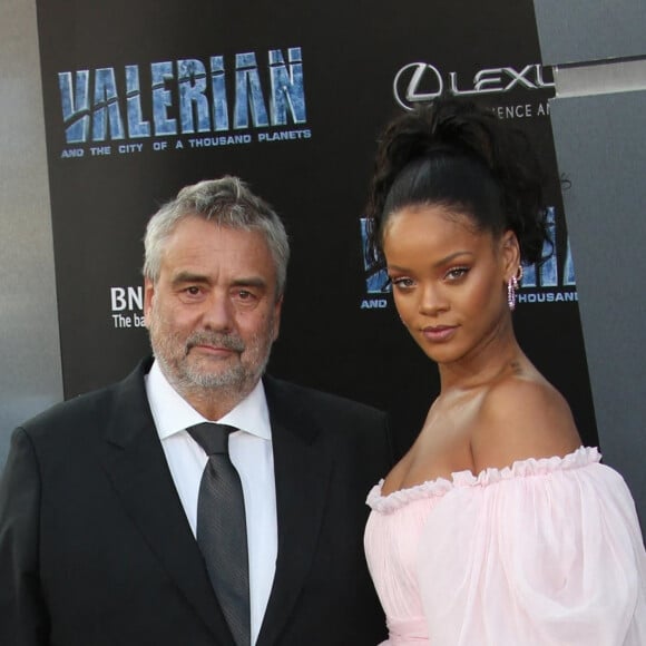 Luc Besson, Rihanna lors de la première de ''Valerian'' au TCL Chinese Theatre à Los Angeles, le 17 juillet 2017. 