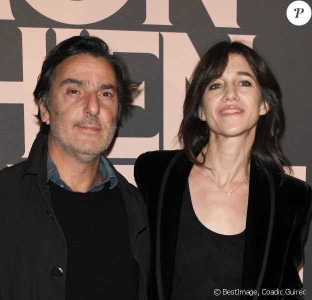 Yvan Attal et sa compagne Charlotte Gainsbourg - Avant-première du film "Mon chien stupide" au cinéma UGC Normandie à Paris, le 22 octobre 2019. © Coadic Guirec/Bestimage