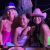 Laeticia Hallyday a organisé une grande fête d'anniversaire pour ses filles Jade et Joy, qui ont récemment eu 16 et 12 ans, à Saint-Barthélemy. La grande soirée s'est déroulée le 7 août 2020. Marie Poniatowski, la marraine de Jade, était présente et a publié une photo sur Instagram le 8 août 2020.