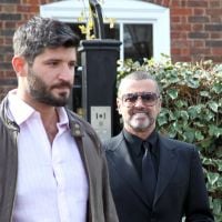 George Michael : Son ex amant Fadi Fawaz, muni d'un marteau, sème la panique