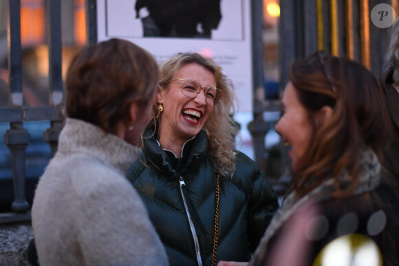Exclusif - Alexandra Lamy au vernissage de l'exposition photos "Libres et égales" à l'occasion de la journée internationale des droits des femmes sur les grilles de la cour d'appel à Paris, France, le 6 mars 2020. ©Rachid Bellak/Bestimage