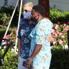 Exclusif - Ellen DeGeneres et Kevin Hart s'embrassent chaleureusement et se serrent dans les bras l'un de l'autre, en pleine épidémie de Coronavirus (COVID-19), à la sortie du Rosemont Miramar Beach Club à Santa Barbara. Le 15 août 2020.