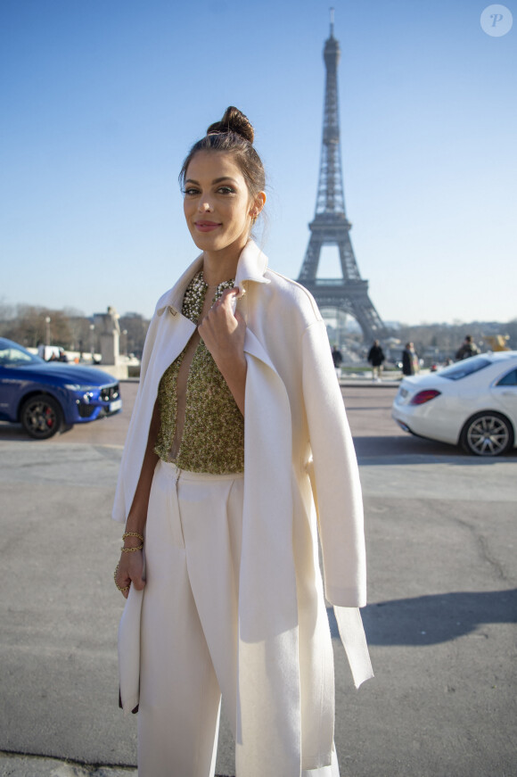 Iris Mittenaere (Miss France 2016 et Miss Univers 2016) au défilé de mode Haute-Couture printemps-été 2020 "Stephane Rolland " à Paris, France, le 22 janvier 2020.