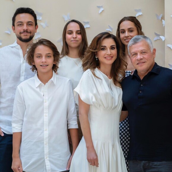 Rania de Jordanie, son mari le roi Abdallah II et leurs quatre enfants, le prince Hussein (26 ans), la princesse Iman (23 ans), la princesse Salma (19 ans) et le prince Hashem (15 ans) - Portrait pour l'anniversaire de la reine qui a fêté ses 50 ans le 31 août 2020.