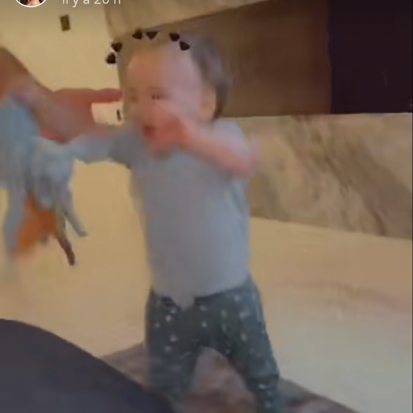 Nabilla Benattia et Thomas Vergara dévoile que leur fils Milann marche, sur Snapchat, le 1er septembre 2020