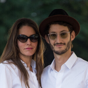 Pierre Niney et sa compagne Natasha Andrews - People à Venise pour la 77ème édition du festival international du film de Venise (Mostra), le 2 septembre 2020