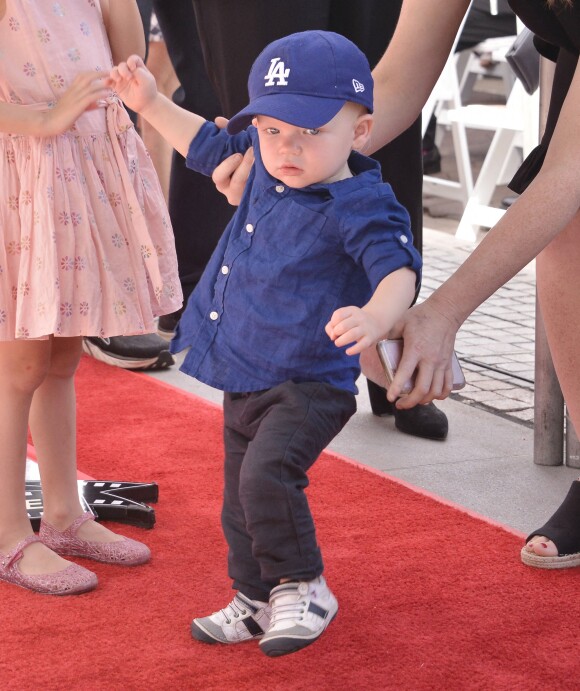 Ennis, le fils de Kirsten Dunst et Jesse Plemons - Kirsten Dunst reçoit son étoile sur le Walk of Fame de Hollywood Boulevard à Los Angeles, le 29 août 2019.