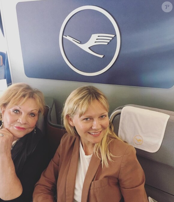 Kirsten Dunst et sa maman sur Instagram. Le 2 septembre 2017.